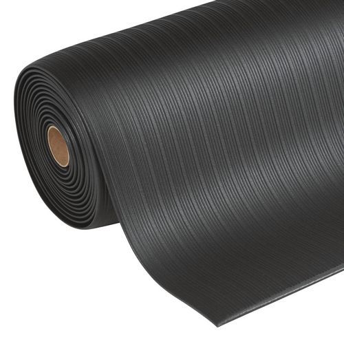 Protiúnavová průmyslová rohož Manutan Expert s rýhovaným povrchem, 1 830 x 91 cm, černá