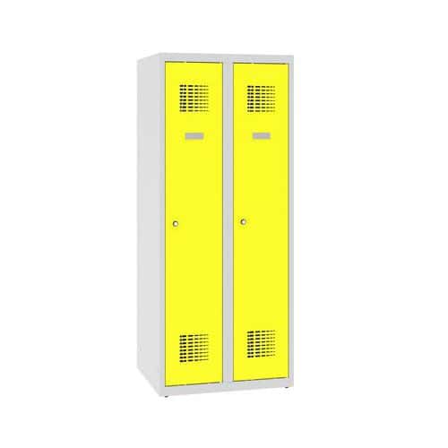Snížená školní šatní skříň, 2 sloupce, 300 mm, šedá/žlutá, tříbodový cylindrický zámek