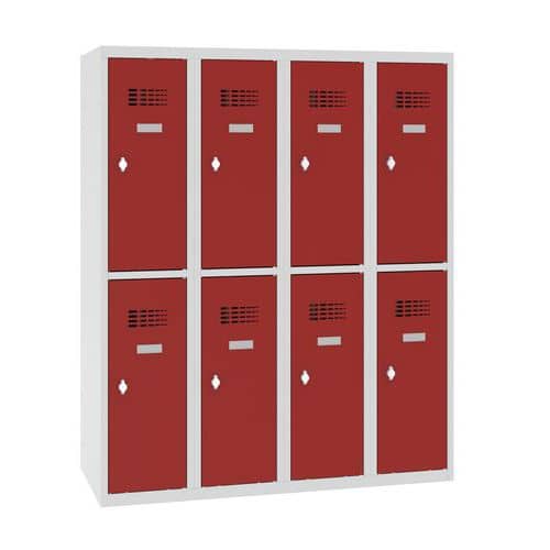 Snížená školní šatní skříň, 8 oddílů, 300 mm, šedá/červená, otočný uzávěr