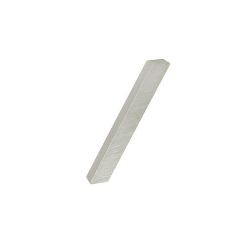 Hliníkové číslo v 3D provedení s broušeným povrchem, znak "/", stříbrné