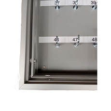 Skříňka na klíče, 54 háčků