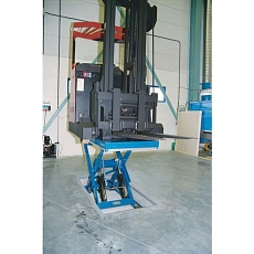 Hydraulický zvedací stůl, do 2 000 kg, deska 200 x 120 cm