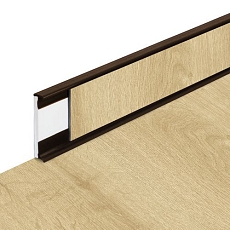 Podlaha Fortelock Business, dezén Elias T32, soklová lišta, spára béžová