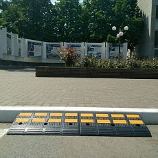 Pryžový nájezd na obrubník, výška 100 mm