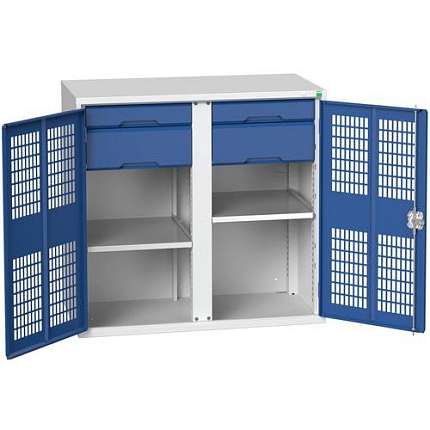 Kovová skříň pro údržbu Bott Verso, drátěné dveře, 100 x 105 x 55 cm, 2 police, 4 zásuvky, šedá-modrá