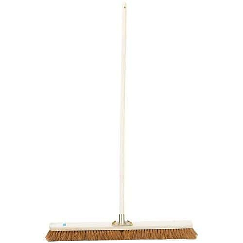 Smeták s kokosovými vlákny a dřevěnou násadou Manutan Expert, délka násady 130 cm, šířka 80 cm