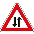 Dopravní značka Provoz v obou směrech (A9)