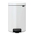 Odpadkový koš s nožním pedálem NewIcon 12 l bílý s kovovou vložkou
